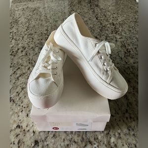 NWT canvas sneakers size 6.5
